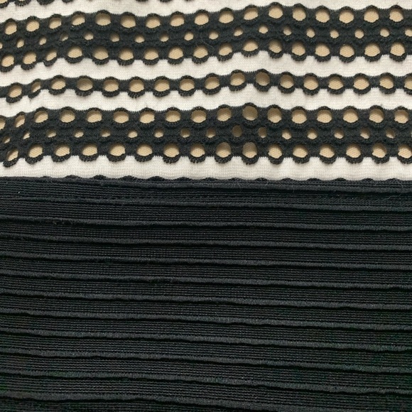 Taylor cute eyelet striped dress Size 6 - Picture 4 of 6